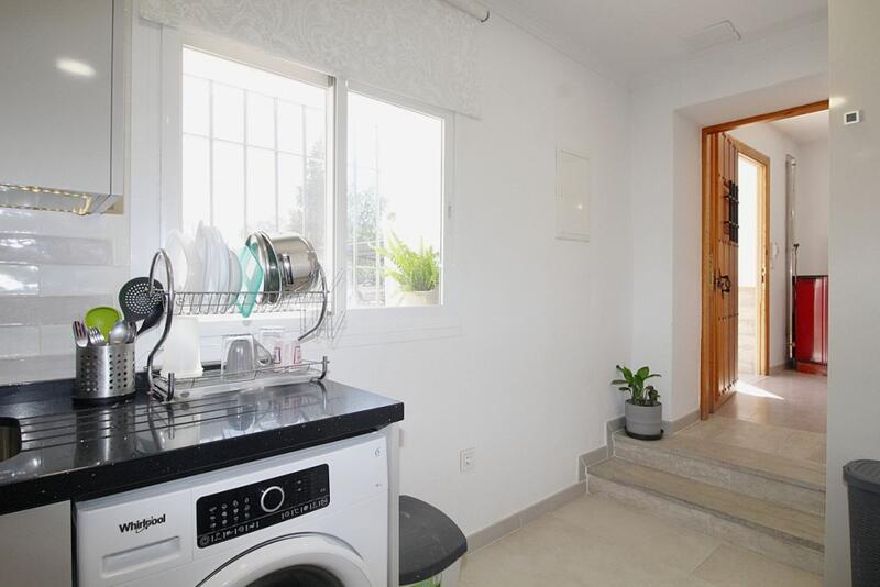 2 bedroom Townhouse for sale