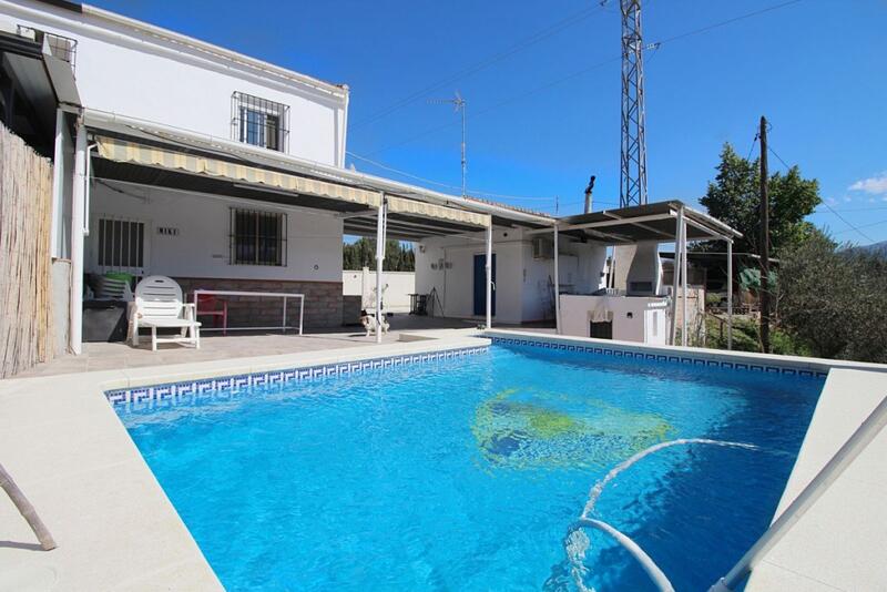2 bedroom Townhouse for sale