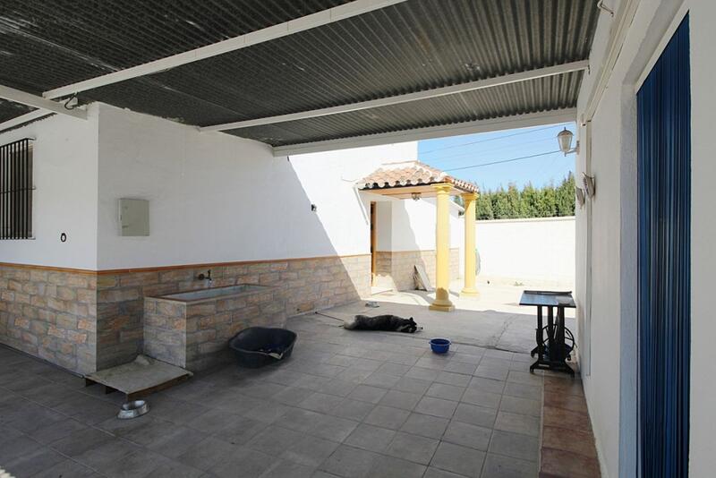 2 bedroom Townhouse for sale