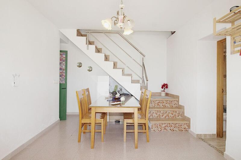 2 bedroom Townhouse for sale