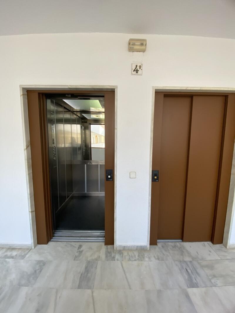 3 спальная комната квартира продается