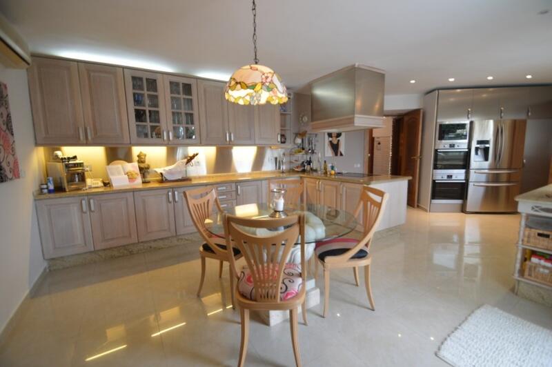 4 bedroom Villa for sale