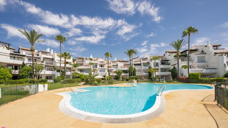 Lejlighed til salg i Estepona, Málaga