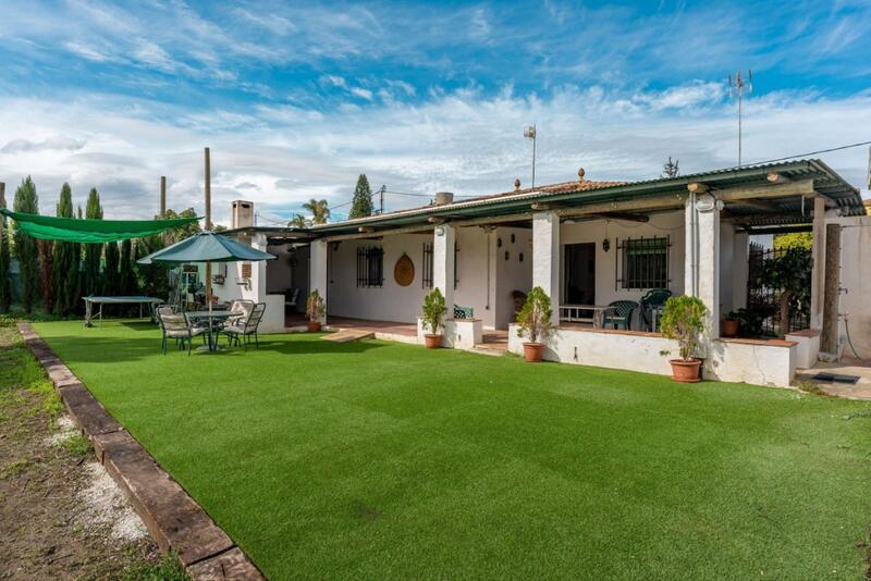 Villa til salgs i Alhaurin el Grande, Málaga