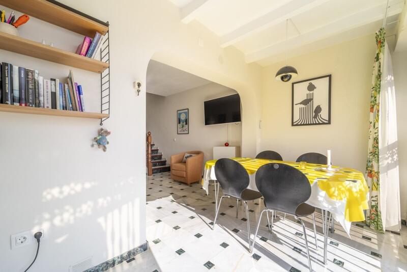 2 slaapkamer Gezinswoning Te koop