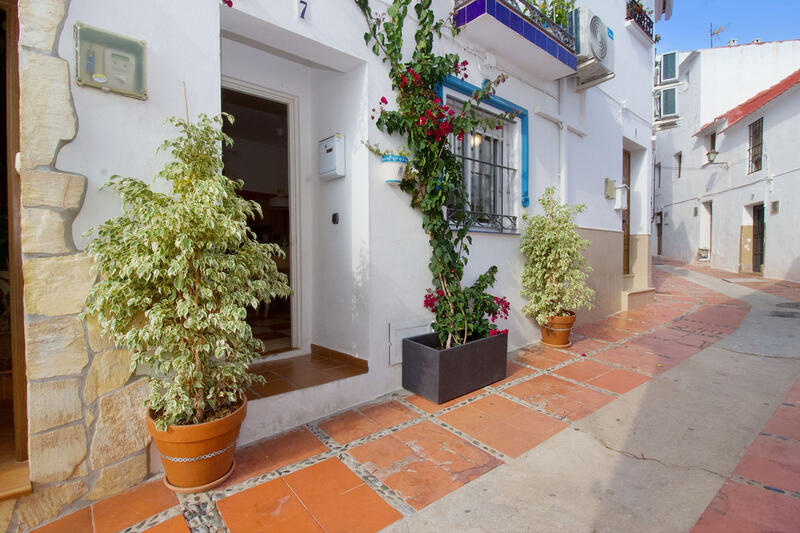 3 bedroom Townhouse for sale