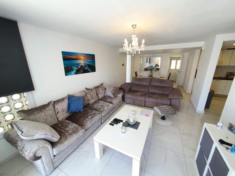 4 bedroom Townhouse for sale