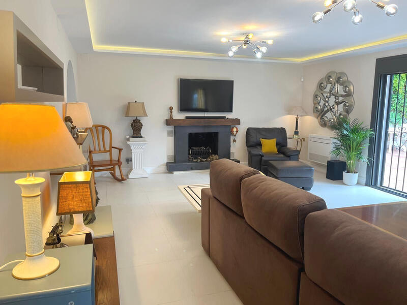 4 Cuarto Villa en venta