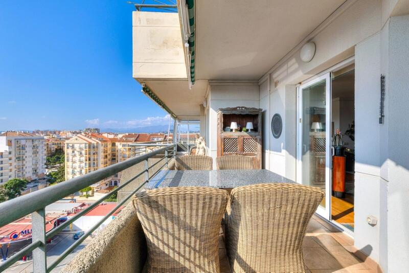 4 bedroom Apartment for sale