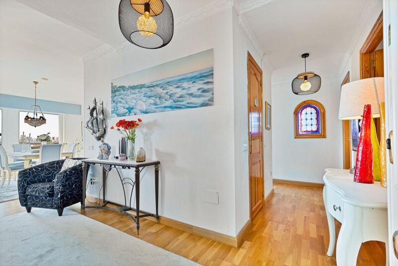 4 bedroom Apartment for sale