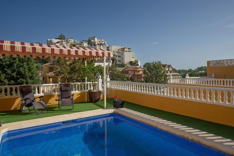 5 bedroom Townhouse for sale