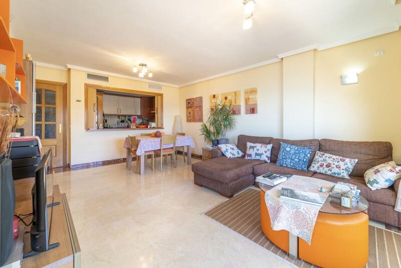 2 slaapkamer Appartement Te koop
