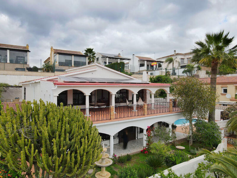 Villa for sale in Coin, Málaga