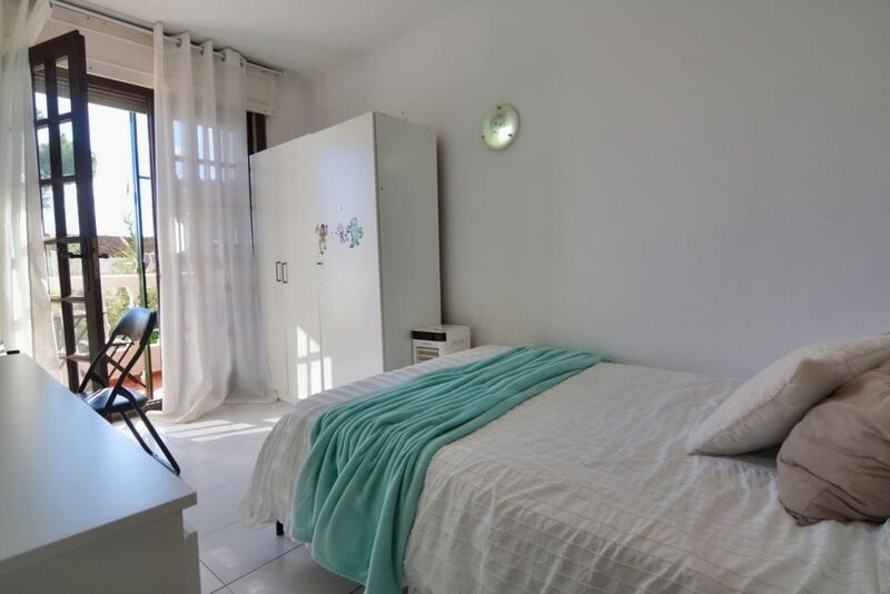 2 bedroom Townhouse for sale