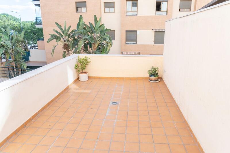 4 bedroom Apartment for sale