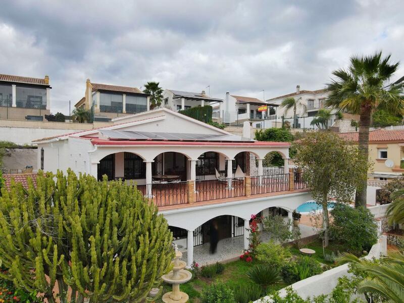 Villa for sale in Coin, Málaga