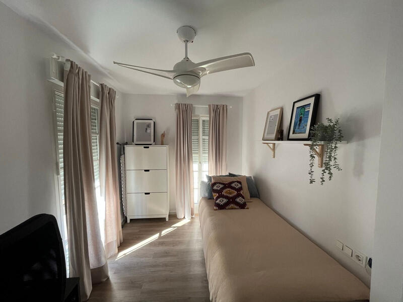2 slaapkamer Gezinswoning Te koop