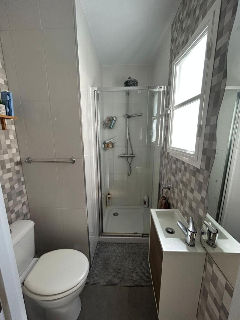 2 slaapkamer Gezinswoning Te koop