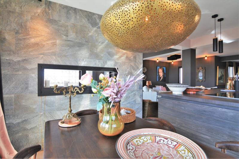 5 bedroom Apartment for sale