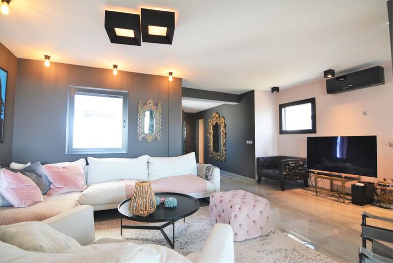 5 bedroom Apartment for sale