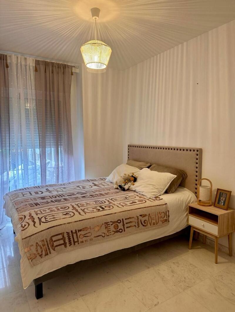 4 Schlafzimmer Stadthaus zu verkaufen