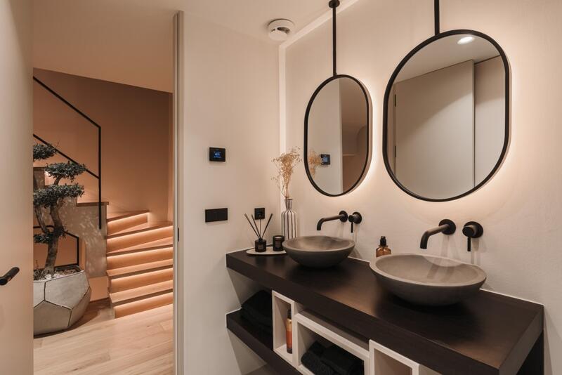 4 bedroom Townhouse for sale