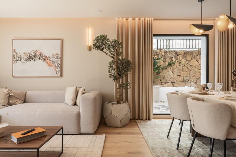 4 bedroom Townhouse for sale