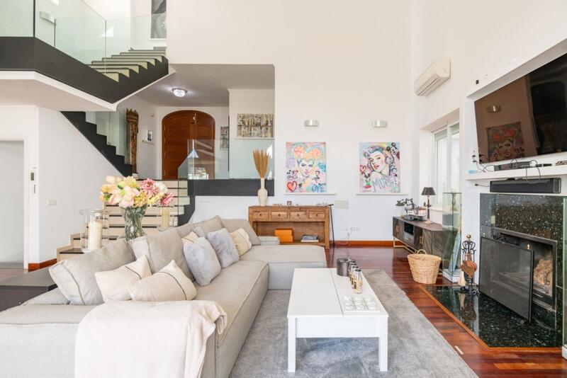 7 bedroom Villa for sale