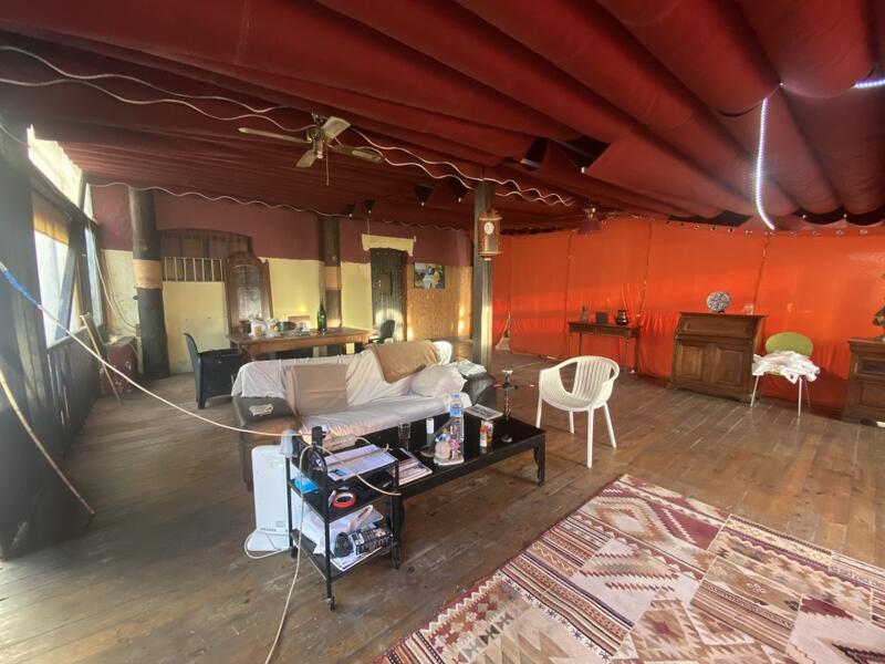 4 slaapkamer Commercieel vastgoed Te koop