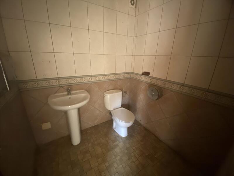 4 slaapkamer Commercieel vastgoed Te koop