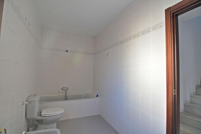 3 slaapkamer Gezinswoning Te koop
