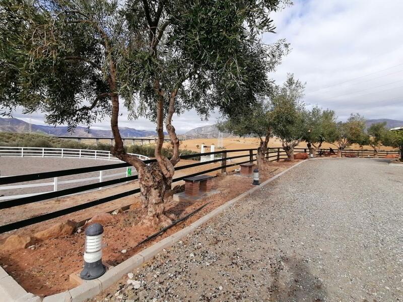 4 Cuarto Casa de Campo en venta