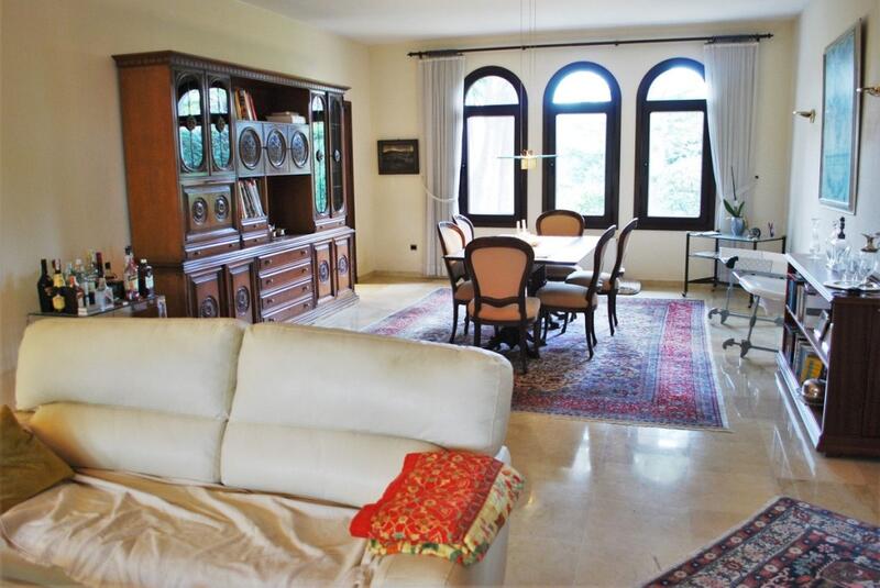 6 Schlafzimmer Villa zu verkaufen
