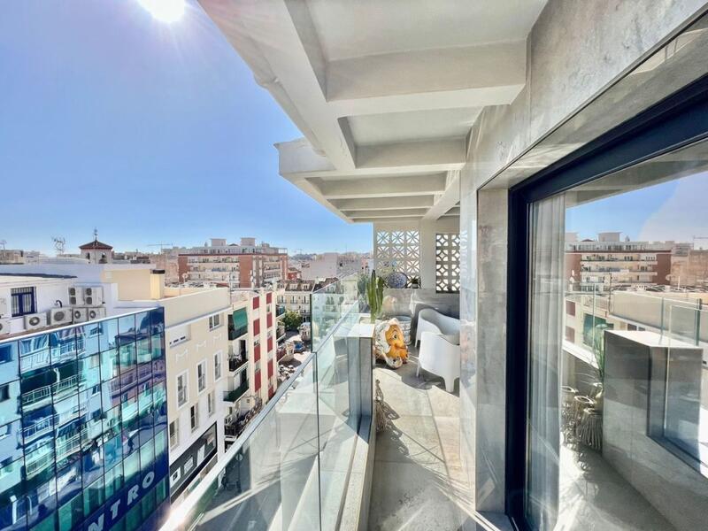 5 bedroom Apartment for sale