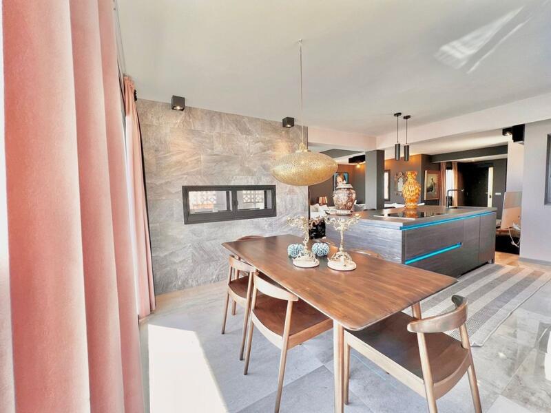 5 bedroom Apartment for sale