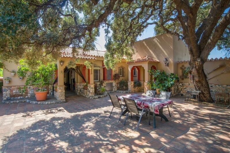 7 bedroom Villa for sale
