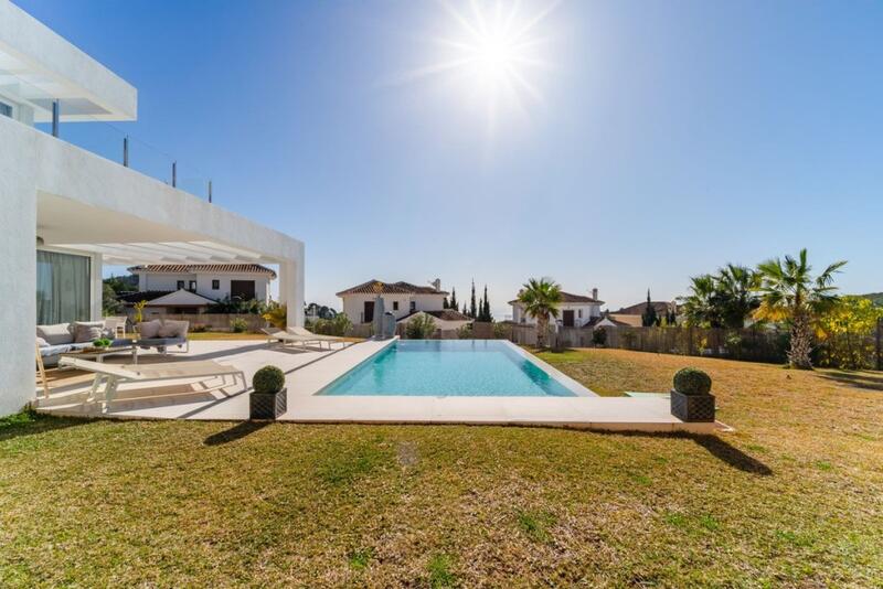 Villa for sale in Mijas, Málaga