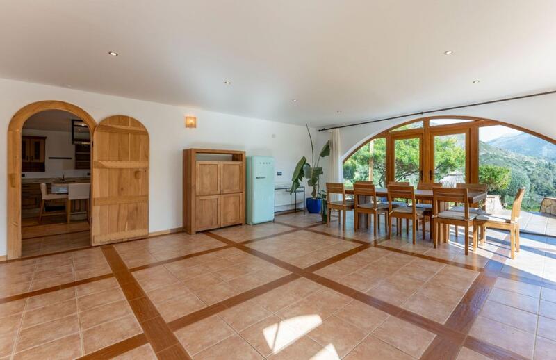 5 bedroom Villa for sale