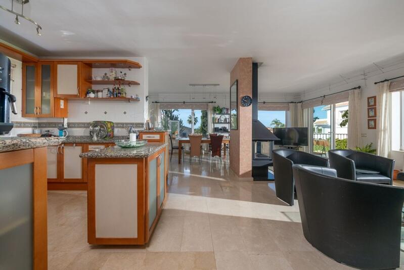 4 Cuarto Villa en venta