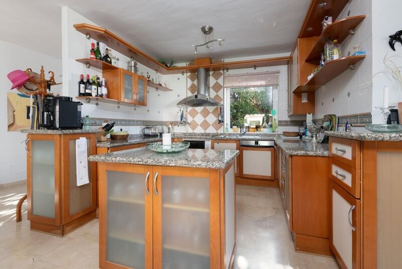 4 Cuarto Villa en venta