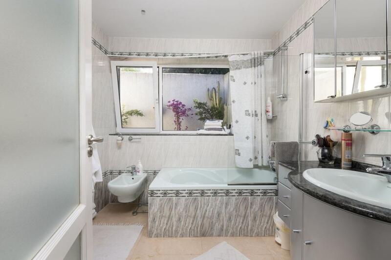 4 Cuarto Villa en venta