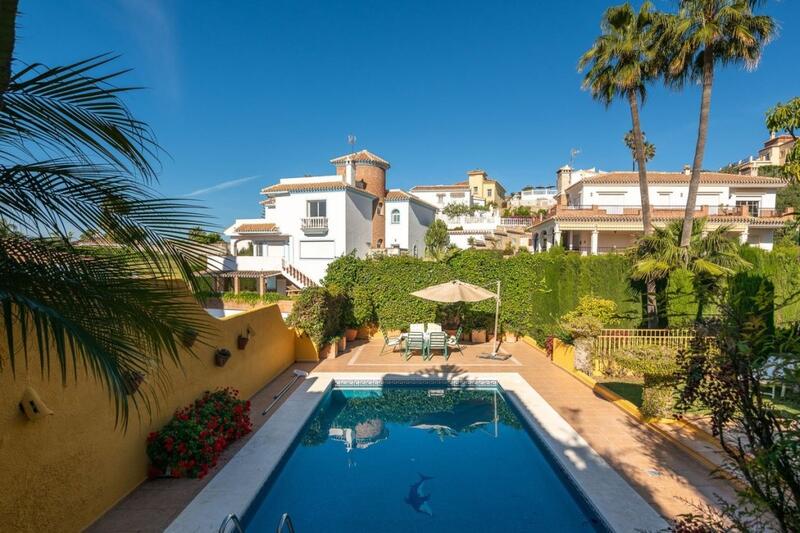 4 Cuarto Villa en venta