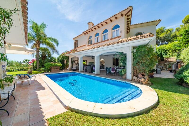 6 bedroom Villa for sale