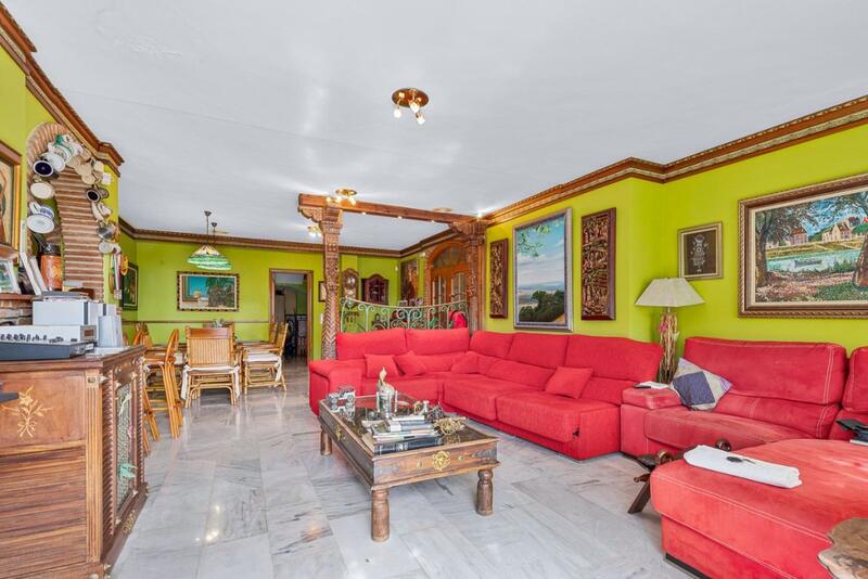 8 soverom Villa til salgs