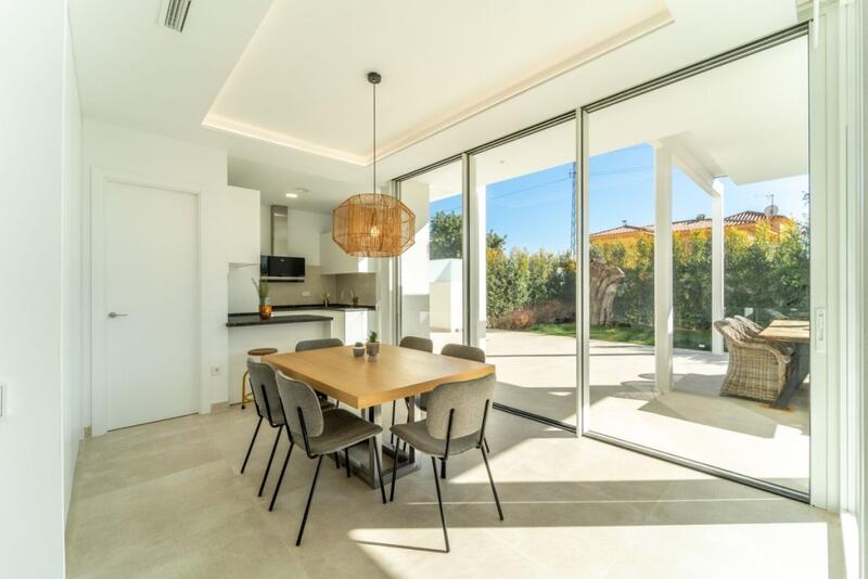 4 Cuarto Villa en venta