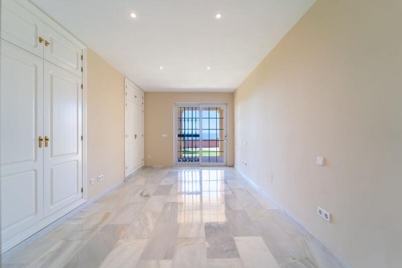 5 bedroom Villa for sale