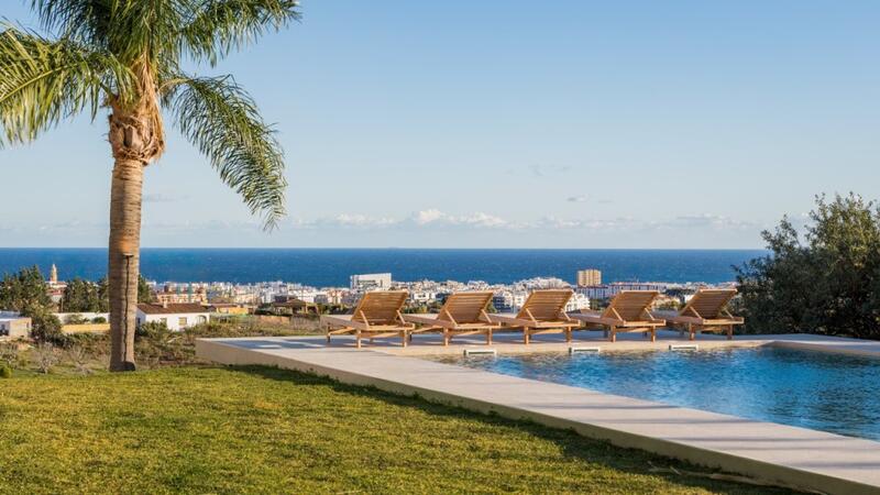 Villa til salg i Estepona, Málaga
