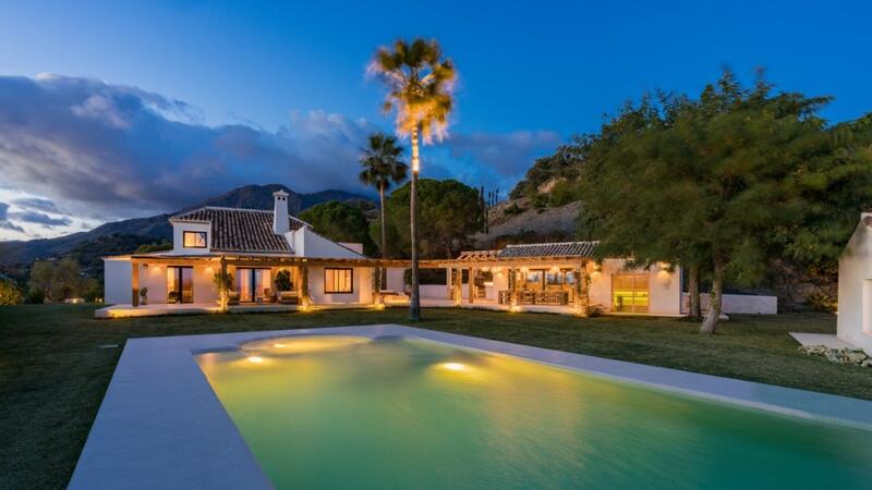 6 Cuarto Villa en venta