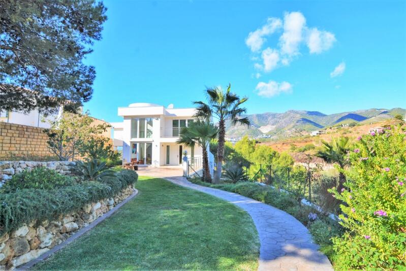7 Schlafzimmer Villa zu verkaufen