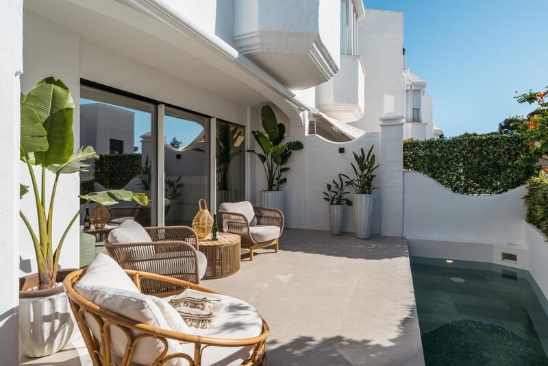 4 bedroom Townhouse for sale